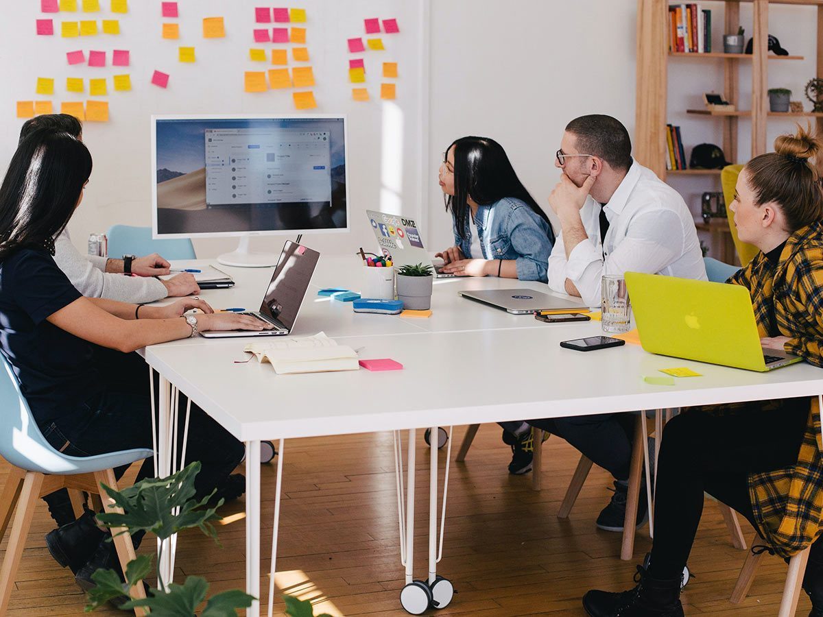 Realizar e contribuir para reuniões de qualidade - CrossKnowledge Skill Path