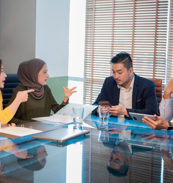 Break Past the Roadblocks to Intergenerational Collaboration
